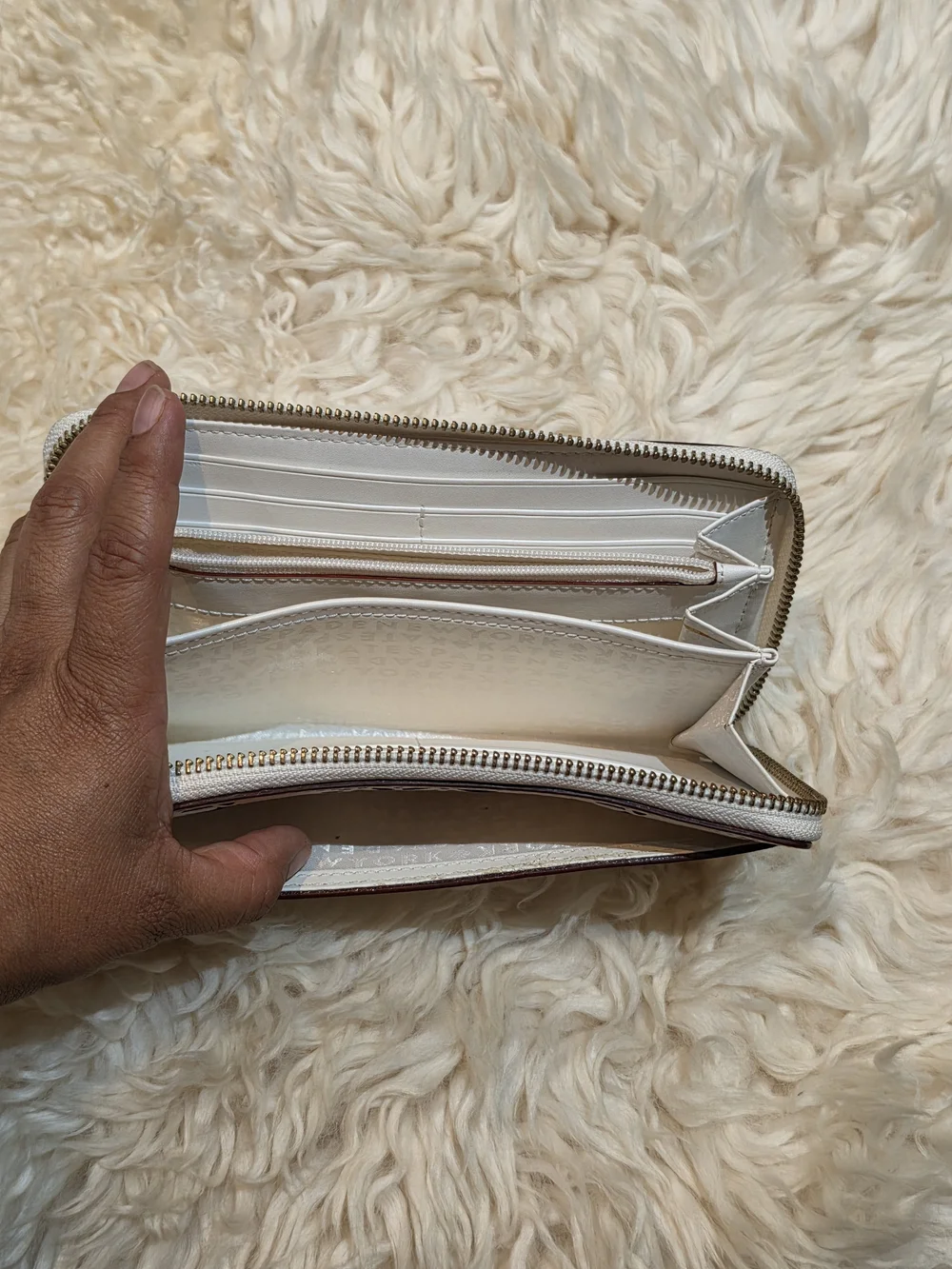 RARE Kate Spade White Laser-Cut Floral Zip Wallet